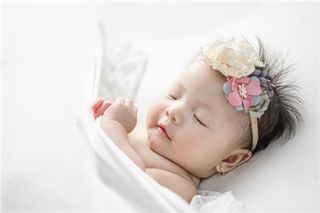 鄂尔克特姓女孩起名技巧：如何结合父母期望，起一个与众不同的名字？