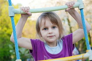 公父姓女宝宝名字选择指南：五行五格与吉凶预测