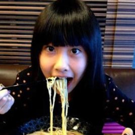 周玗希照片