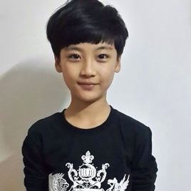 边程照片