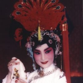 卢小玉照片